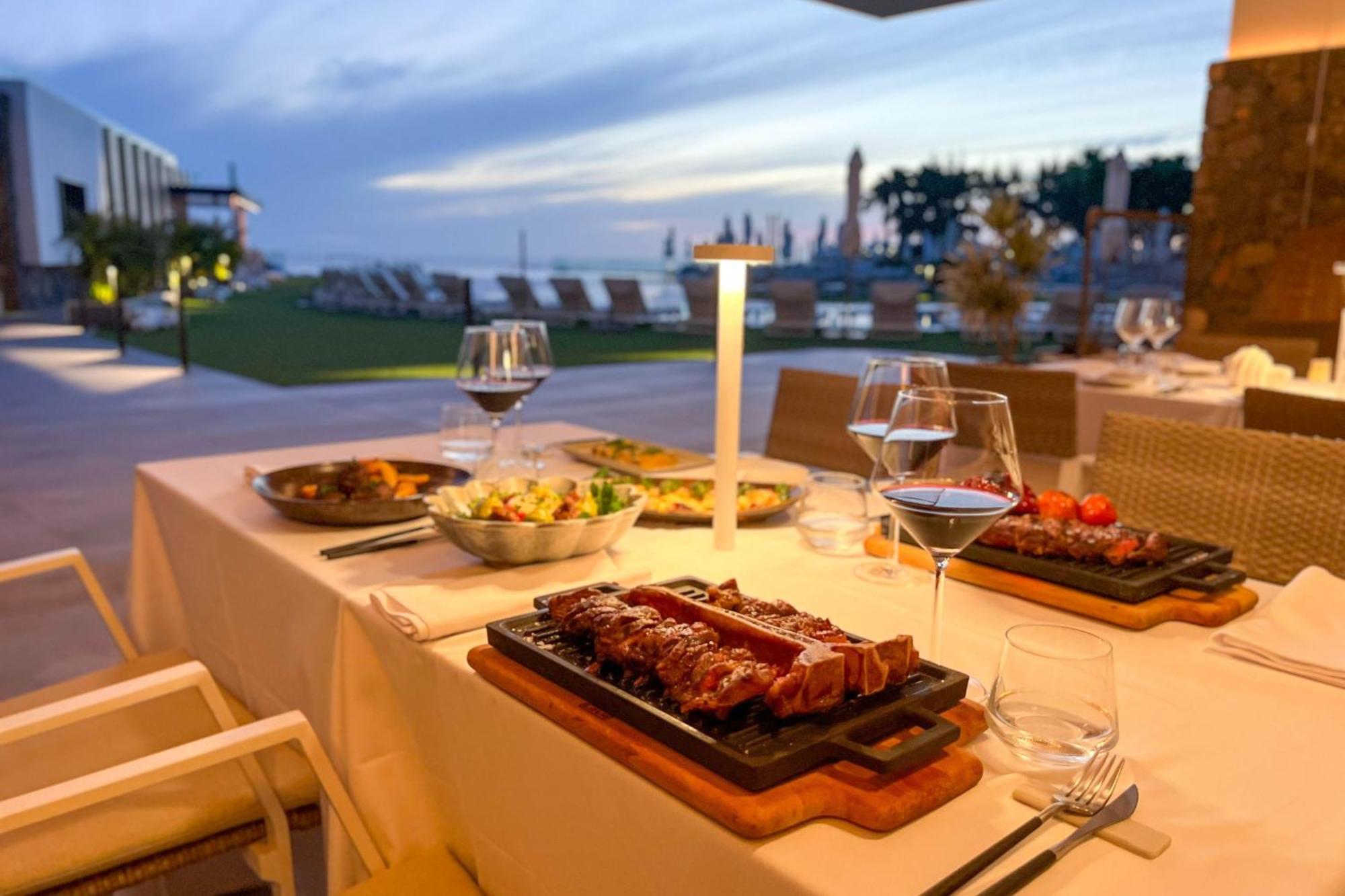 Resort Cordial Santa Agueda & Perchel Beach Club 阿吉内金海滩 外观 照片