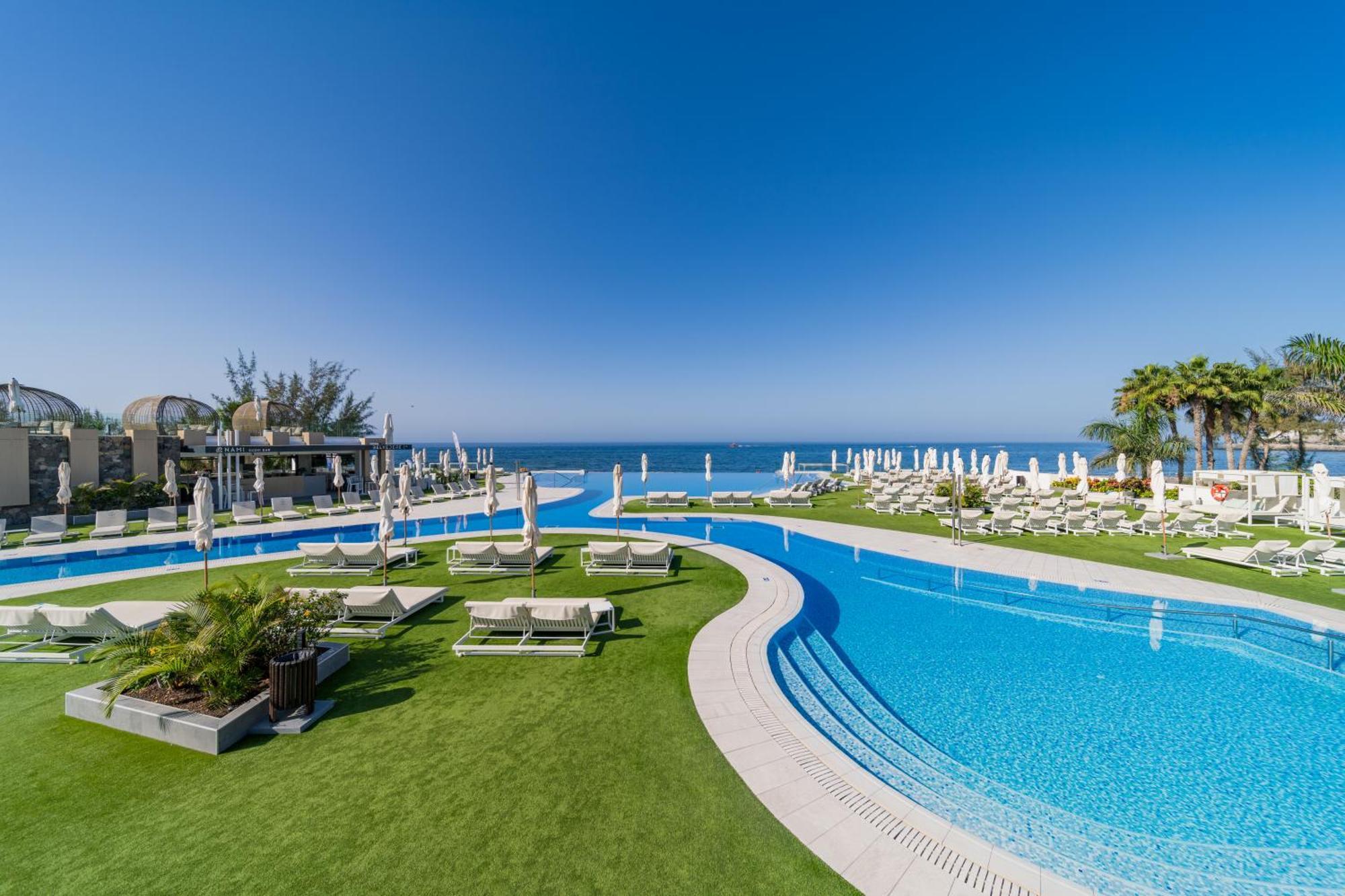 Resort Cordial Santa Agueda & Perchel Beach Club 阿吉内金海滩 外观 照片